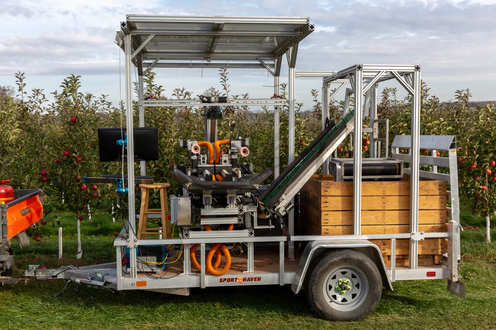 AgriDynamics Apple Picking Robot